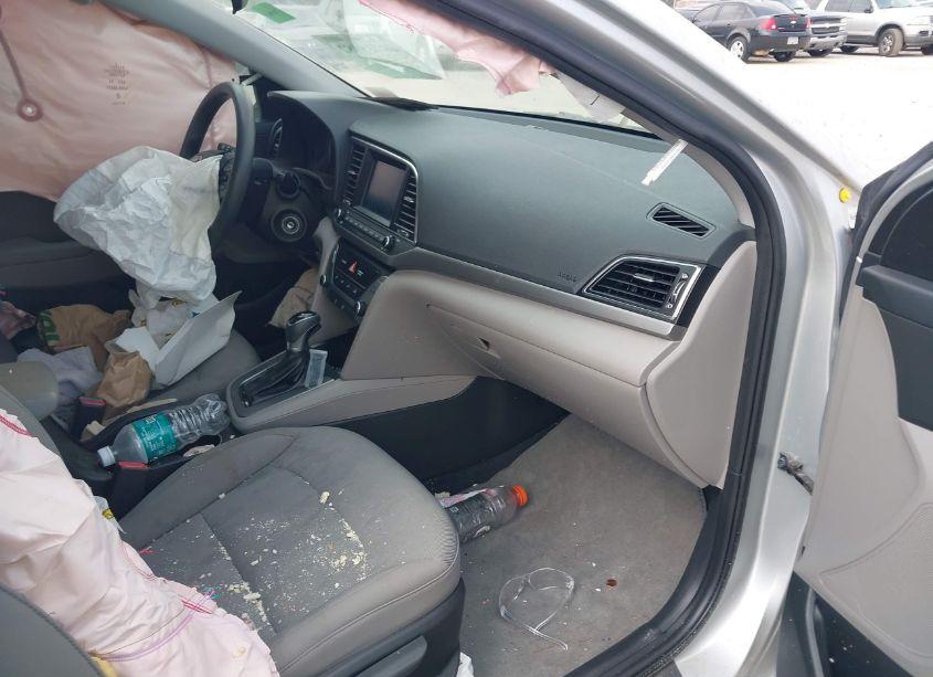 Photo 5 of 2018 Hyundai Elantra SEL (VIN 5NPD84LF0JH305827)