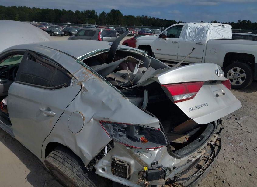 Photo 6 of 2018 Hyundai Elantra SEL (VIN 5NPD84LF0JH305827)