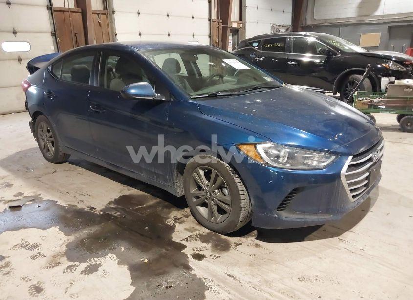 2018 Hyundai Elantra SEL (VIN 5NPD84LF0JH335927) main photo