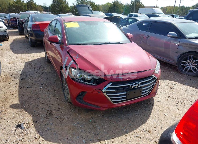 2018 Hyundai Elantra SEL (VIN 5NPD84LF0JH338682) main photo
