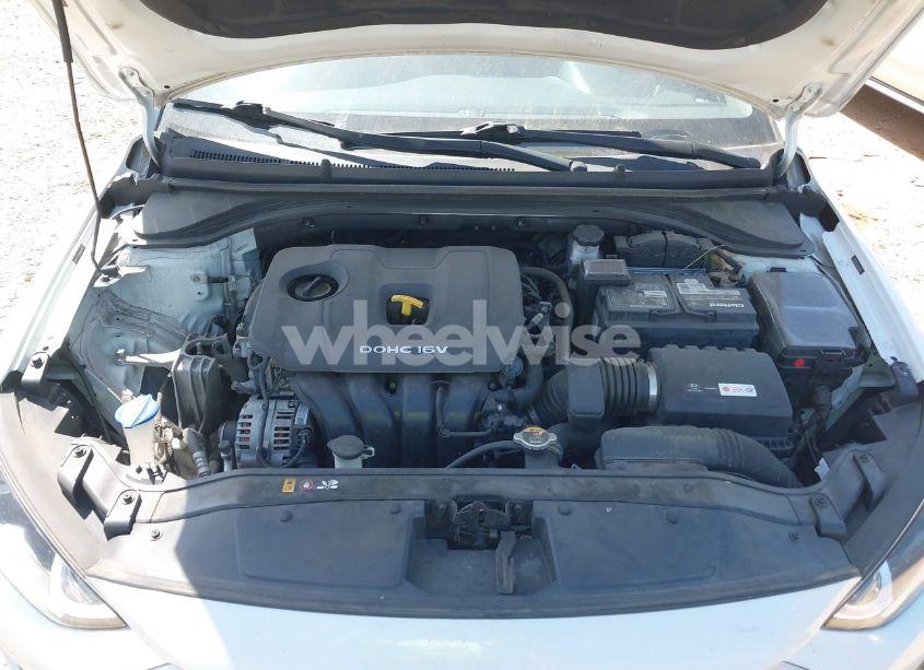Photo 10 of 2018 Hyundai Elantra SEL (VIN 5NPD84LF0JH365185)