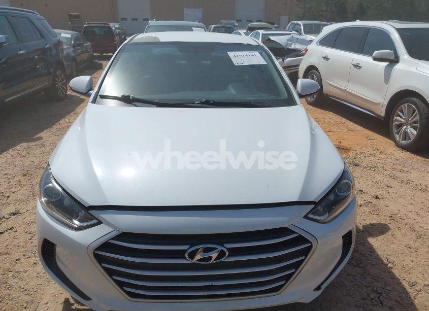 Photo 12 of 2018 Hyundai Elantra SEL (VIN 5NPD84LF0JH365185)