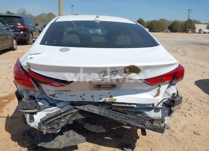 Photo 16 of 2018 Hyundai Elantra SEL (VIN 5NPD84LF0JH365185)