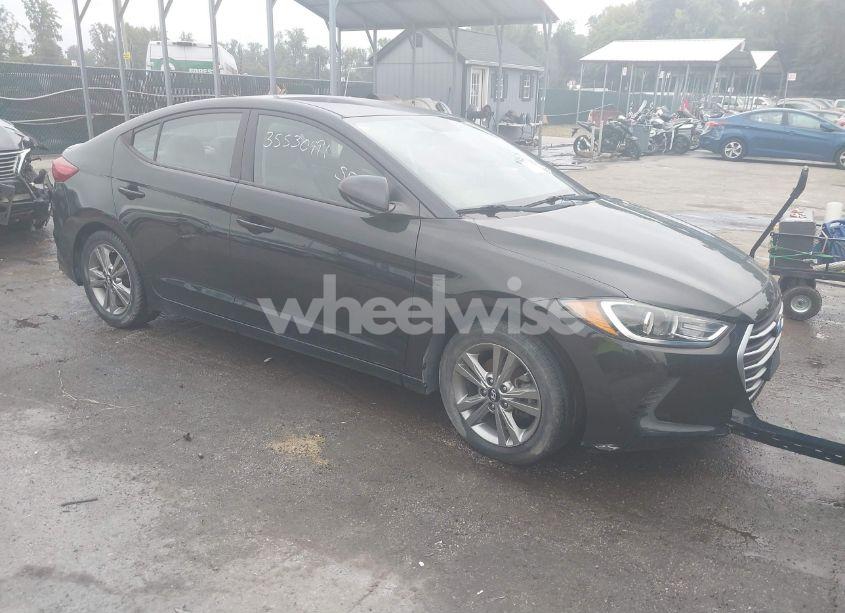 2018 Hyundai Elantra SEL (VIN 5NPD84LF0JH371827) main photo