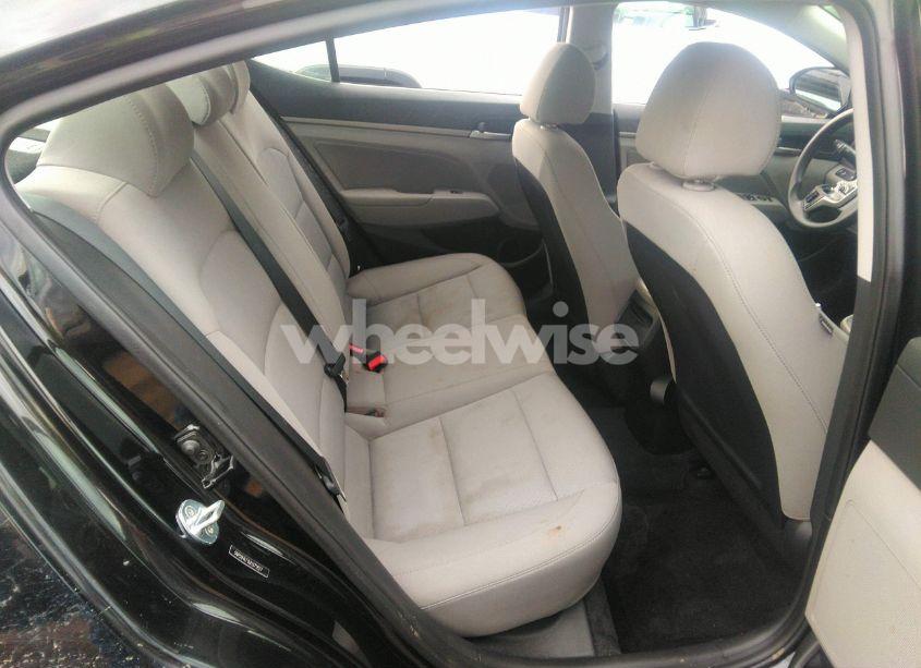 Photo 8 of 2018 Hyundai Elantra SEL (VIN 5NPD84LF0JH371827)