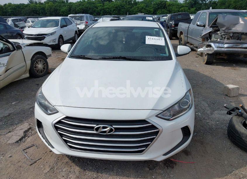 Photo 12 of 2018 Hyundai Elantra SEL (VIN 5NPD84LF0JH389938)