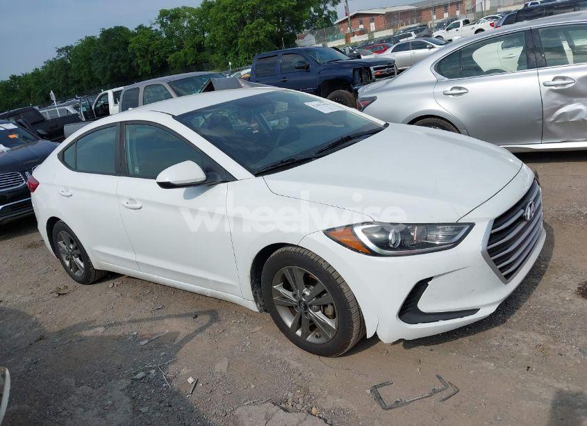 Photo 13 of 2018 Hyundai Elantra SEL (VIN 5NPD84LF0JH389938)