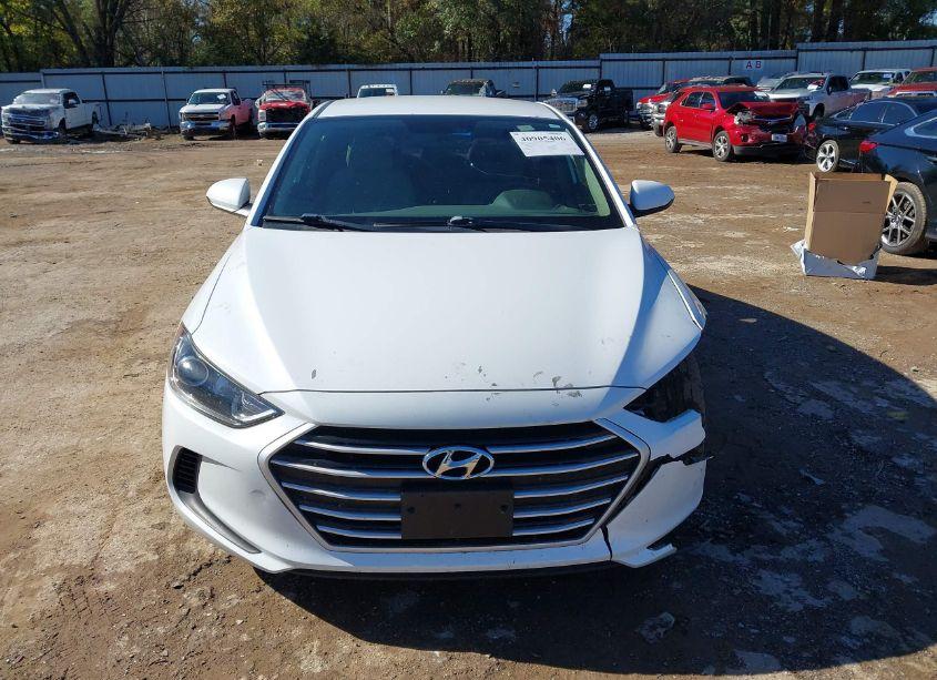Photo 13 of 2018 Hyundai Elantra SEL (VIN 5NPD84LF0JH395903)