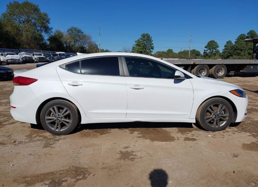 Photo 14 of 2018 Hyundai Elantra SEL (VIN 5NPD84LF0JH395903)