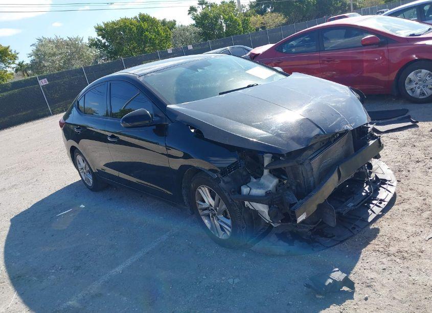 2019 Hyundai Elantra SEL (VIN 5NPD84LF0KH403435) main photo