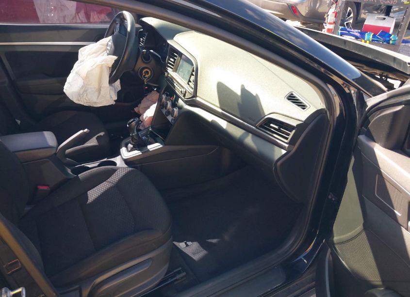 Photo 5 of 2019 Hyundai Elantra SEL (VIN 5NPD84LF0KH403435)