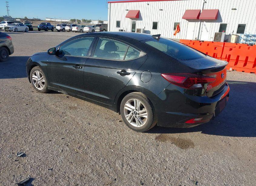 Photo 3 of 2019 Hyundai Elantra SEL (VIN 5NPD84LF0KH404441)