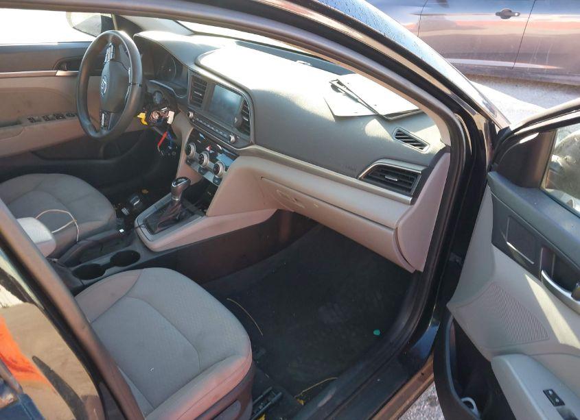 Photo 5 of 2019 Hyundai Elantra SEL (VIN 5NPD84LF0KH404441)