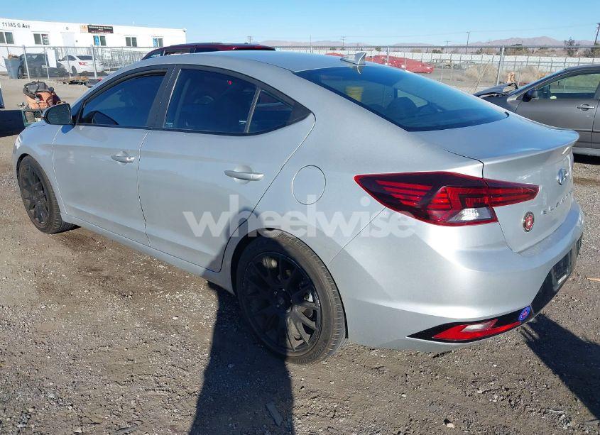 Photo 3 of 2019 Hyundai Elantra SEL (VIN 5NPD84LF0KH407551)