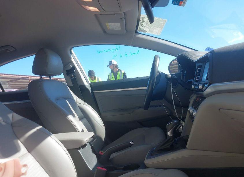 Photo 5 of 2019 Hyundai Elantra LIMITED (VIN 5NPD84LF0KH420042)