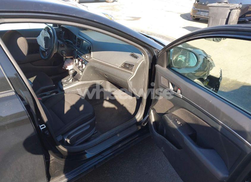 Photo 5 of 2019 Hyundai Elantra SEL (VIN 5NPD84LF0KH439240)