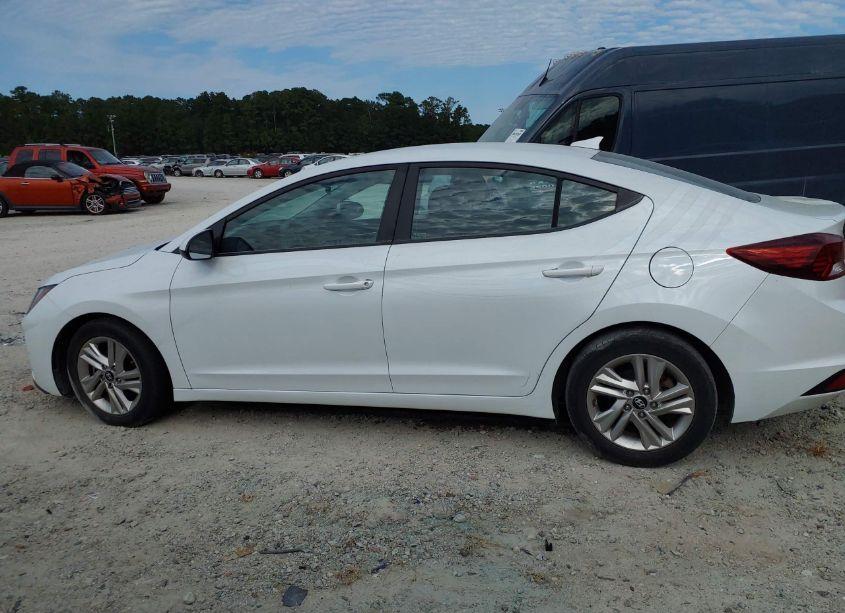 Photo 13 of 2019 Hyundai Elantra SEL (VIN 5NPD84LF0KH453512)