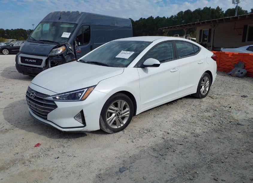 Photo 2 of 2019 Hyundai Elantra SEL (VIN 5NPD84LF0KH453512)