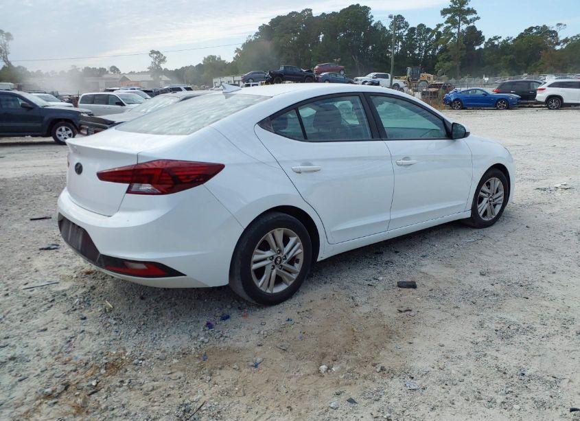 Photo 4 of 2019 Hyundai Elantra SEL (VIN 5NPD84LF0KH453512)