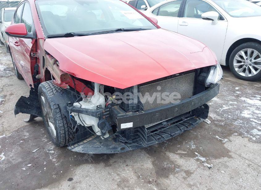 Photo 6 of 2019 Hyundai Elantra SEL (VIN 5NPD84LF0KH457172)