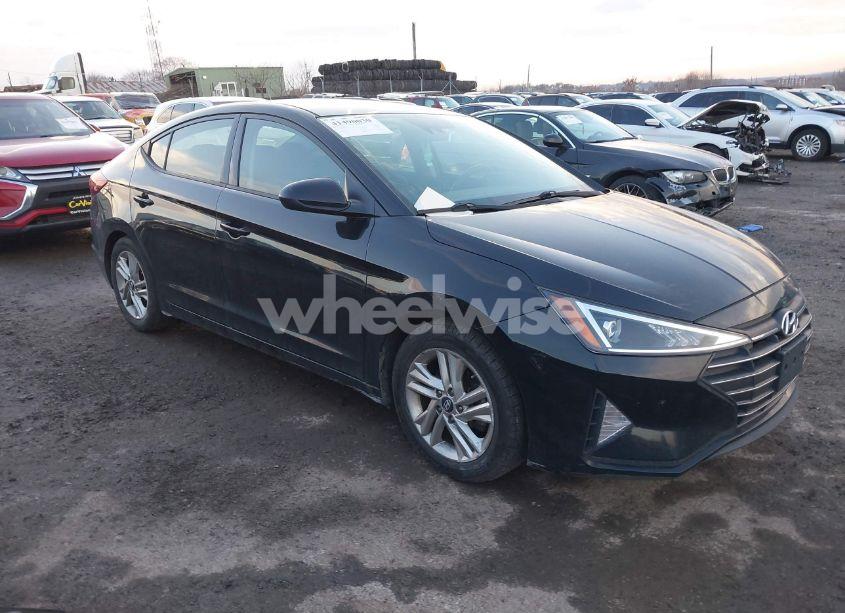 2019 Hyundai Elantra SEL (VIN 5NPD84LF0KH464140) main photo