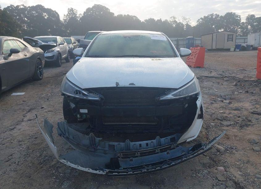 Photo 12 of 2019 Hyundai Elantra SEL (VIN 5NPD84LF0KH468415)