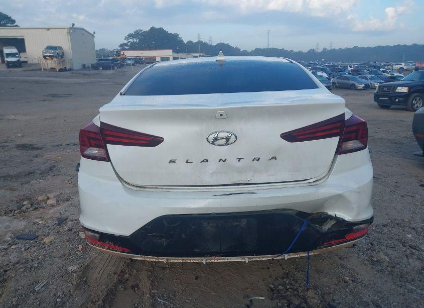 Photo 16 of 2019 Hyundai Elantra SEL (VIN 5NPD84LF0KH468415)