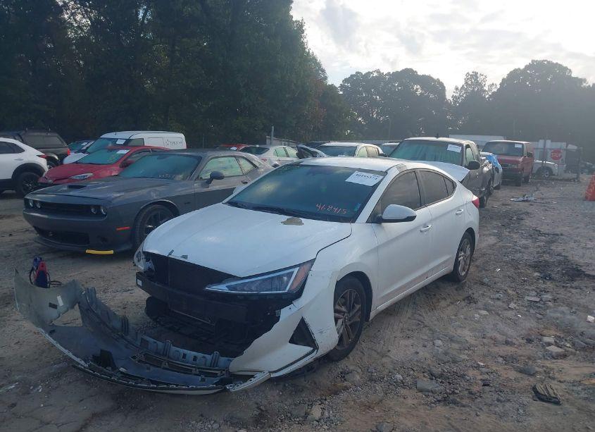 Photo 2 of 2019 Hyundai Elantra SEL (VIN 5NPD84LF0KH468415)