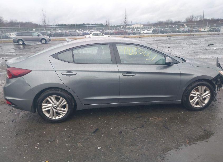 Photo 14 of 2019 Hyundai Elantra SEL (VIN 5NPD84LF0KH475901)