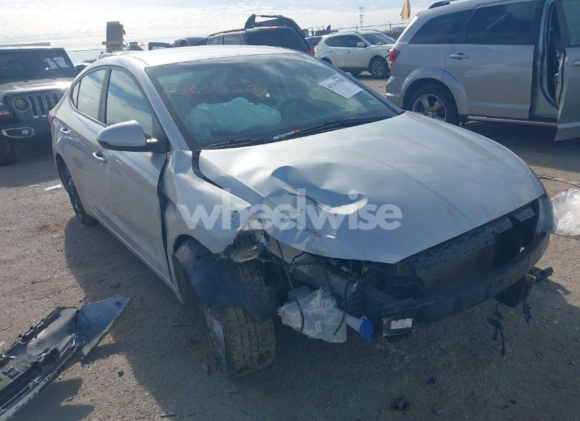 2020 Hyundai Elantra SEL (VIN 5NPD84LF0LH527528) main photo
