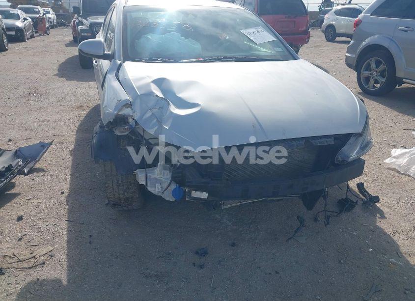 Photo 6 of 2020 Hyundai Elantra SEL (VIN 5NPD84LF0LH527528)