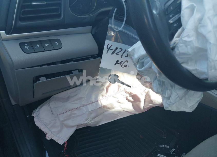 Photo 18 of 2020 Hyundai Elantra SEL (VIN 5NPD84LF0LH533376)