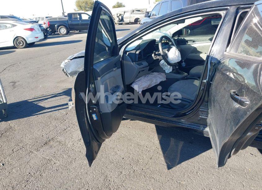 Photo 5 of 2020 Hyundai Elantra SEL (VIN 5NPD84LF0LH533376)