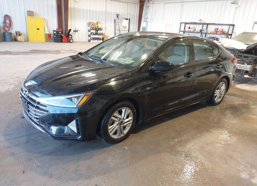 Photo 2 of 2020 Hyundai Elantra SEL (VIN 5NPD84LF0LH570539)