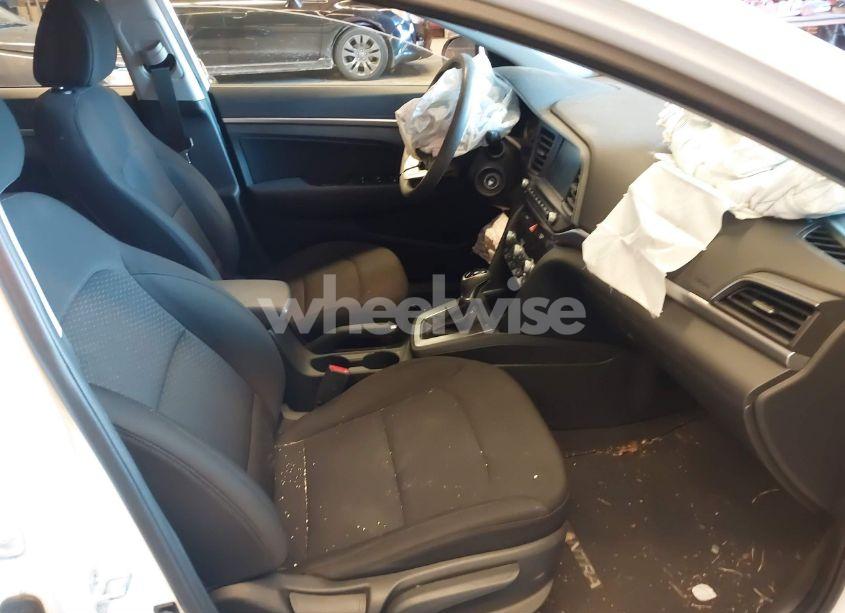 Photo 5 of 2020 Hyundai Elantra SEL (VIN 5NPD84LF0LH571903)