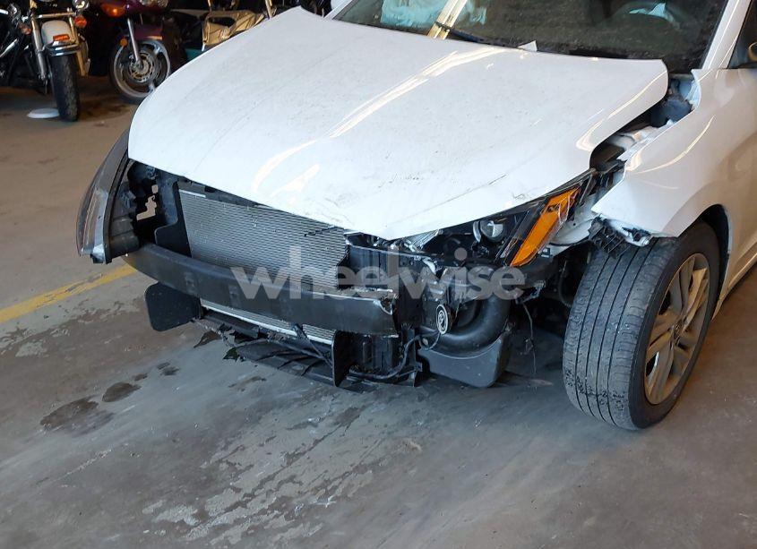 Photo 6 of 2020 Hyundai Elantra SEL (VIN 5NPD84LF0LH571903)