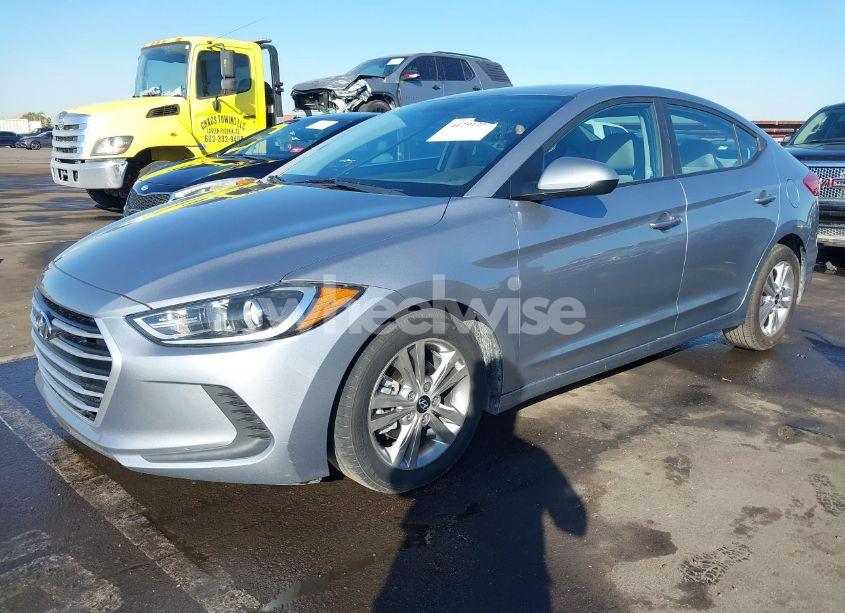 Photo 2 of 2017 Hyundai Elantra SE (VIN 5NPD84LF1HH027403)