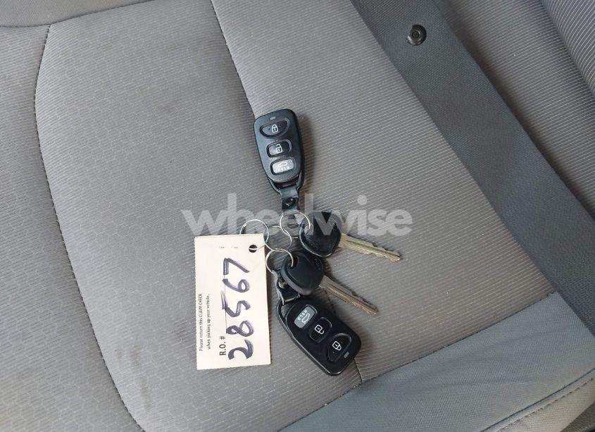 Photo 11 of 2017 Hyundai Elantra SE (VIN 5NPD84LF1HH065648)