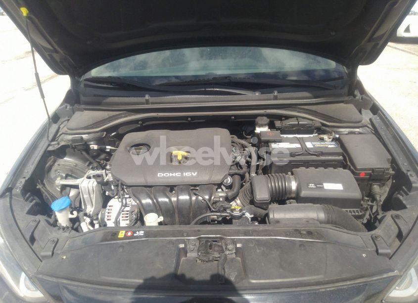 Photo 10 of 2017 Hyundai Elantra SE (VIN 5NPD84LF1HH085687)