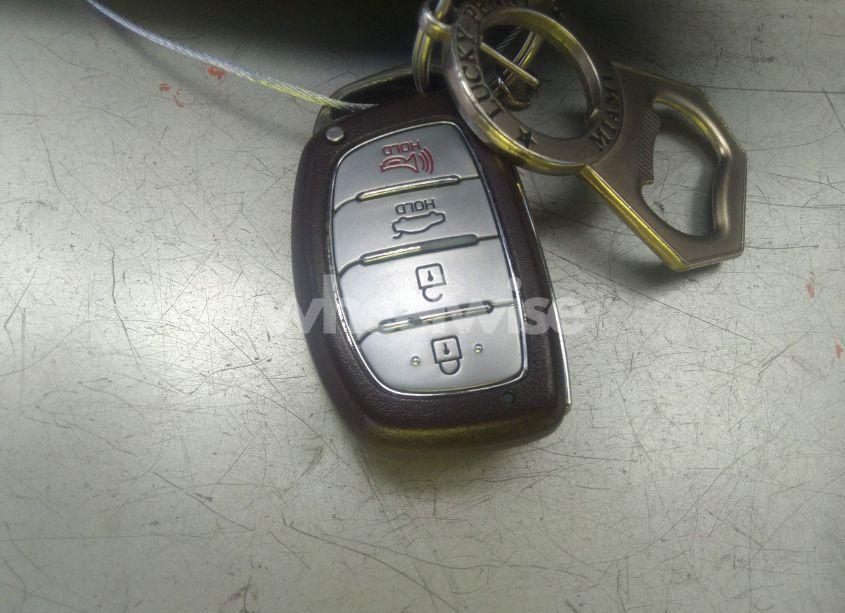 Photo 11 of 2017 Hyundai Elantra SE (VIN 5NPD84LF1HH085687)