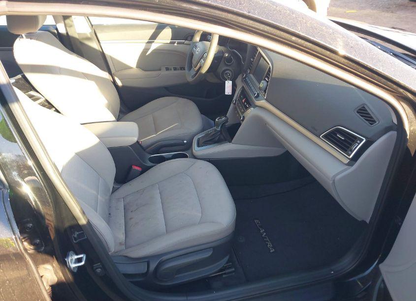 Photo 5 of 2017 Hyundai Elantra SE (VIN 5NPD84LF1HH103850)