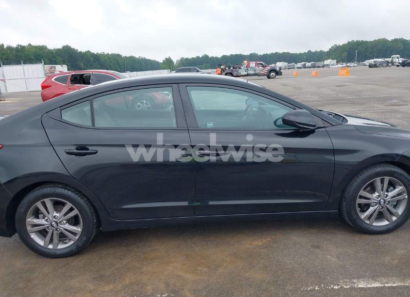 Photo 13 of 2017 Hyundai Elantra SE (VIN 5NPD84LF1HH106747)