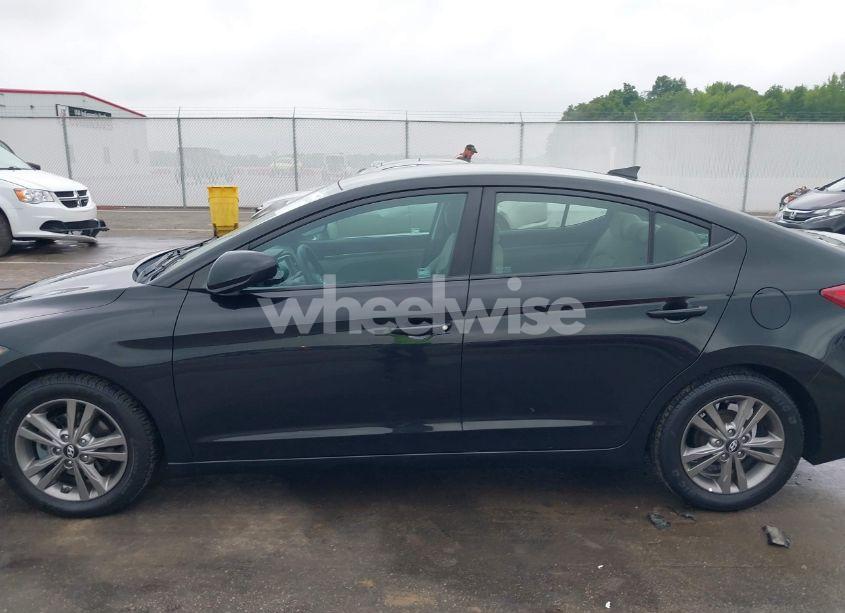 Photo 14 of 2017 Hyundai Elantra SE (VIN 5NPD84LF1HH106747)