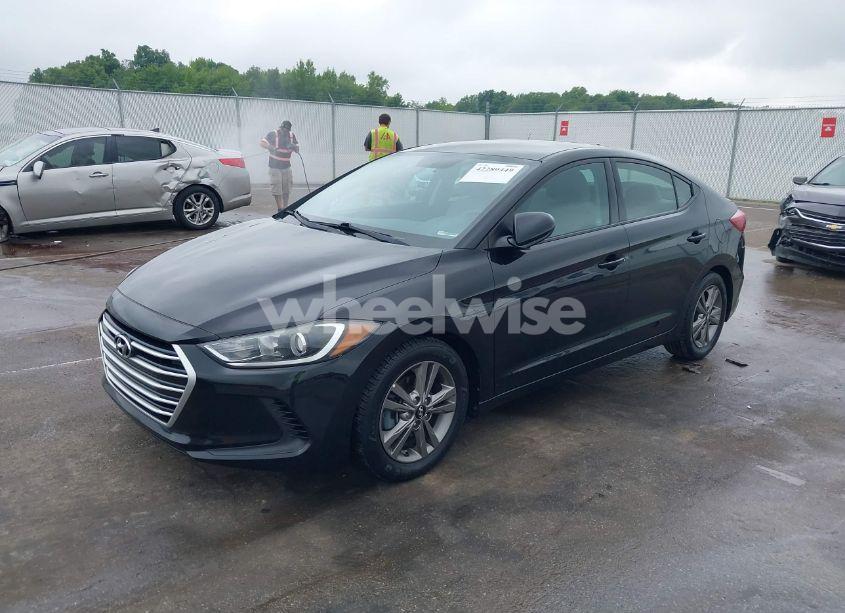 Photo 2 of 2017 Hyundai Elantra SE (VIN 5NPD84LF1HH106747)