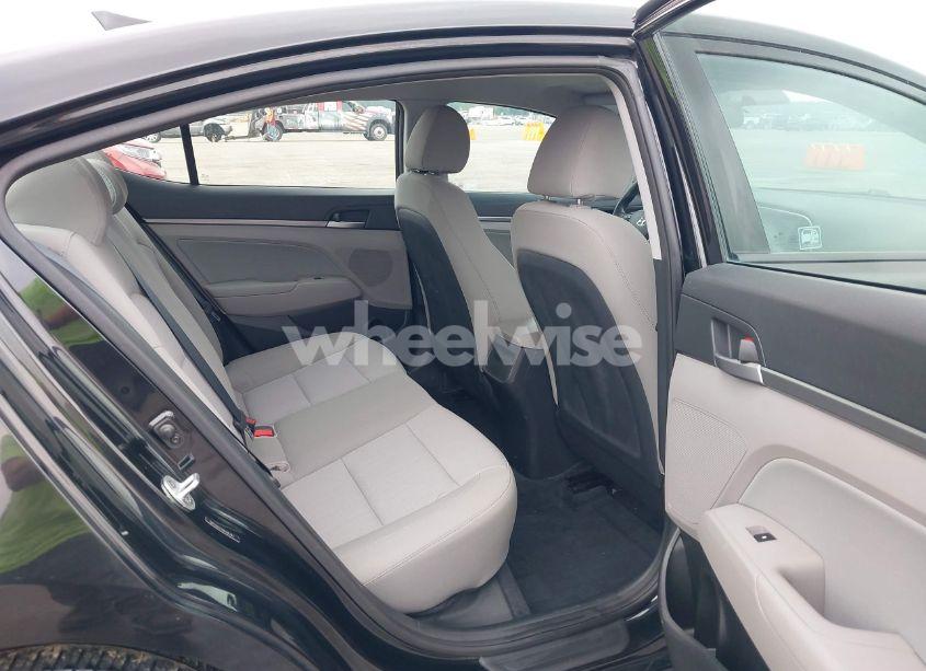 Photo 8 of 2017 Hyundai Elantra SE (VIN 5NPD84LF1HH106747)