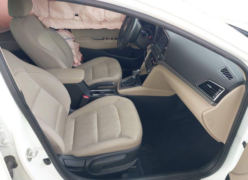 Photo 5 of 2017 Hyundai Elantra VALUE EDITION (VIN 5NPD84LF1HH114024)