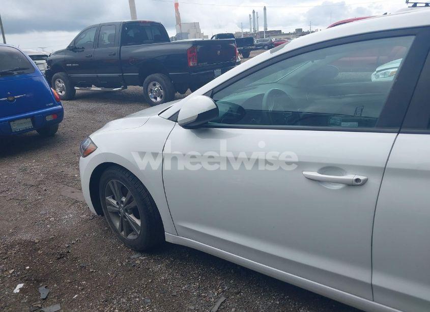Photo 14 of 2017 Hyundai Elantra SE (VIN 5NPD84LF1HH115464)