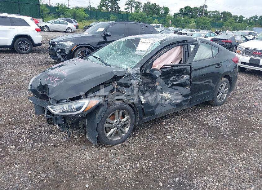 Photo 2 of 2017 Hyundai Elantra SE (VIN 5NPD84LF1HH153793)