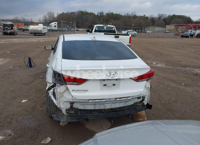 Photo 16 of 2017 Hyundai Elantra SE (VIN 5NPD84LF1HH160596)