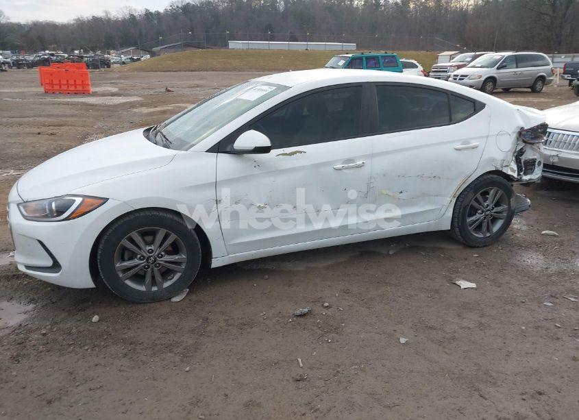 Photo 6 of 2017 Hyundai Elantra SE (VIN 5NPD84LF1HH160596)